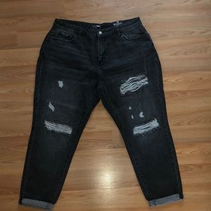 NEW* Fashion nova, size 14 black denim jeans
